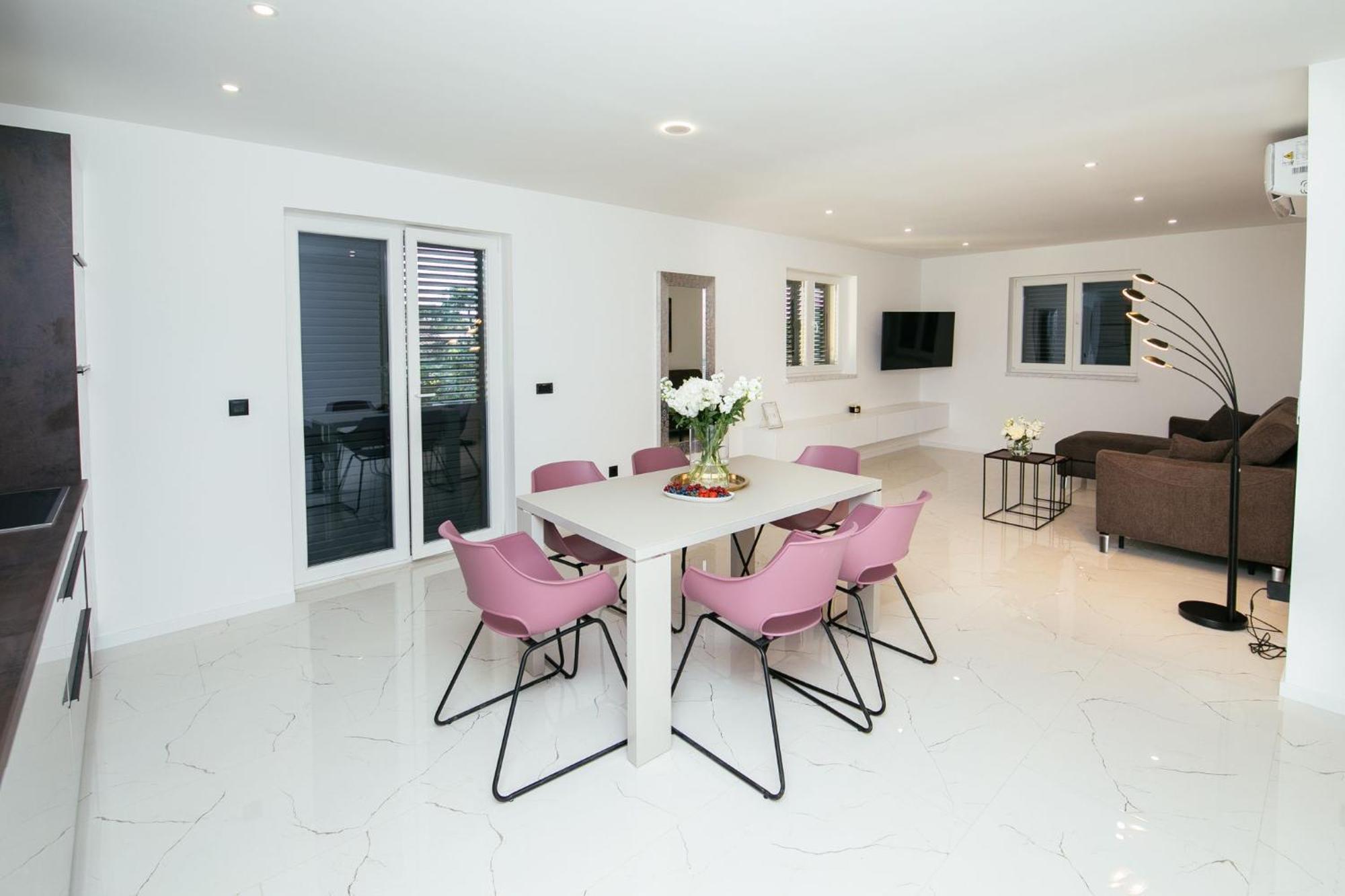 Didixi Apartments Pakostane Ngoại thất bức ảnh